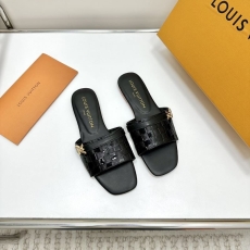 Louis Vuitton Slippers